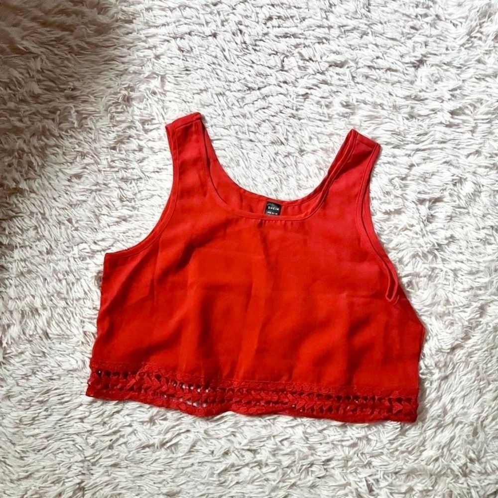 Bold Powerful Loud Love Lace Trim Crop Top Womens M Dainty Delicate Feminine Red